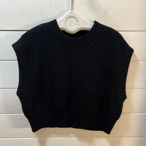 DÈLUC – Black Knit Sleeveless Sweater (S)